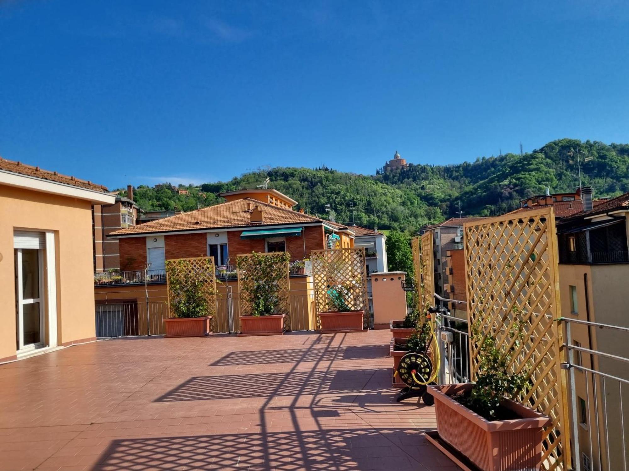 Appartement Attico Vista San Luca à Bologne Extérieur photo