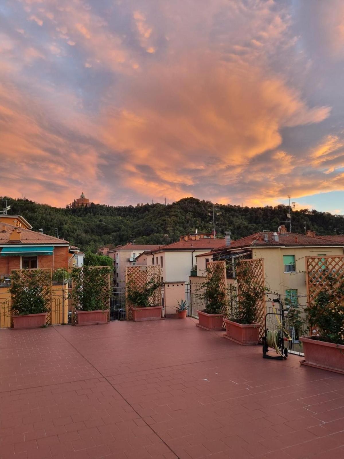 Appartement Attico Vista San Luca à Bologne Extérieur photo